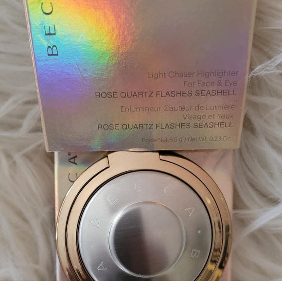 COPY - NIB BECCA Light Chaser Highlighter For Face and Eye. Two Available - Picture 6 of 7